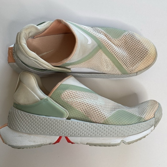 Nike Go Flyease lace-less sneakers women’s 41 VGUC - Picture 2 of 7